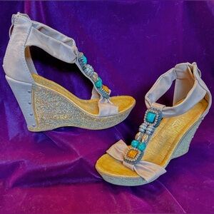 PATRIZIA by Spring Step Women’s Beige Beaded-Jeweled T-Strap Wedge Platform SZ 8